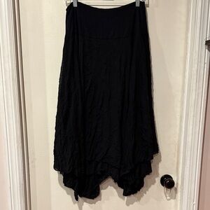 Comfy USA Black High-Low Skirt. Great for travel.